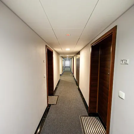 Euro Waterlane Apartment *